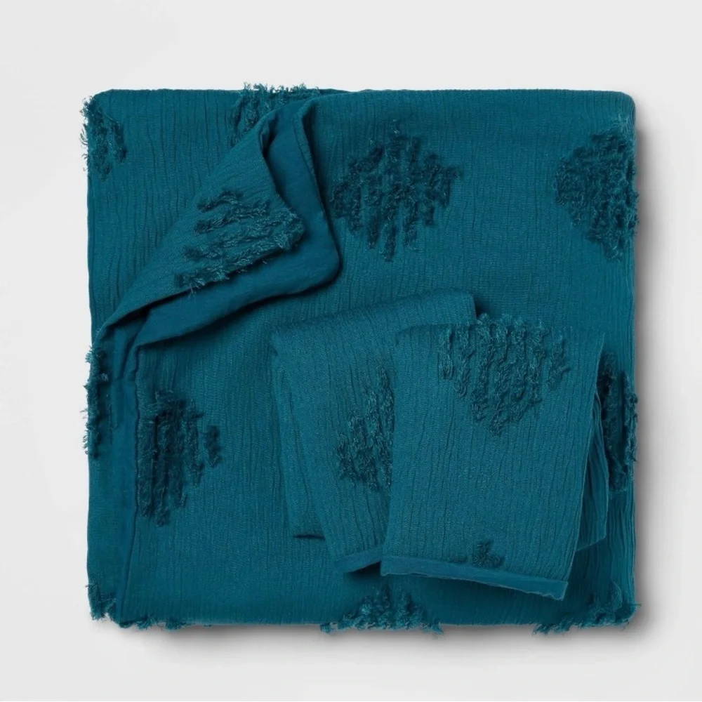 Full / Queen Duvet Cover Set and 2 Pillow Shams, Dark Teal Blue, New
